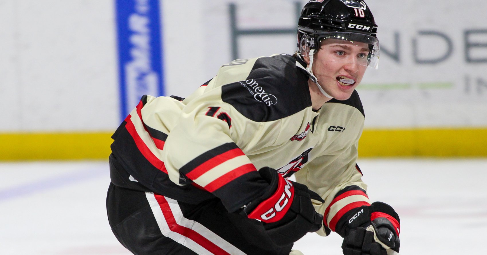 Blazers swing deal for 18-year-old defenceman