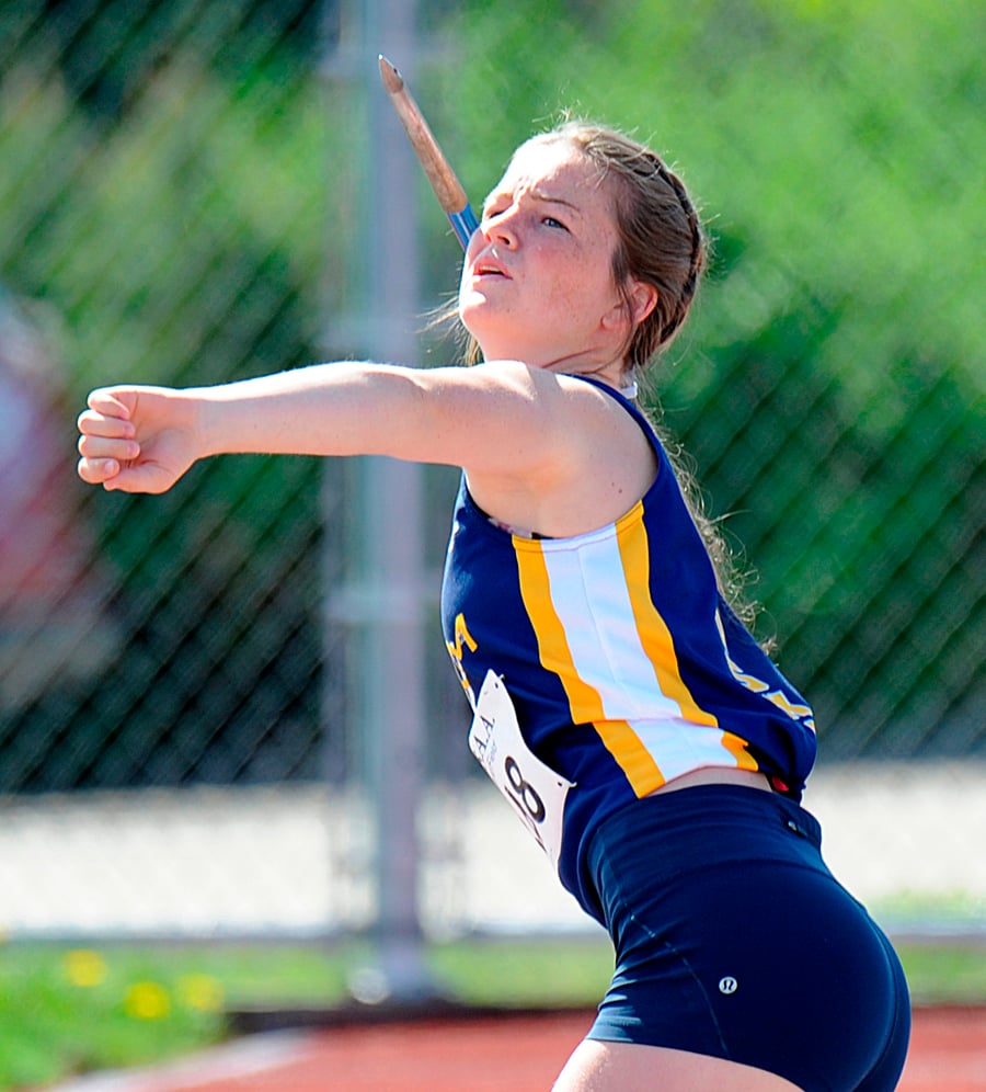 Muriel Stroda won three events and contributed 30 points for the OKM Huskies.