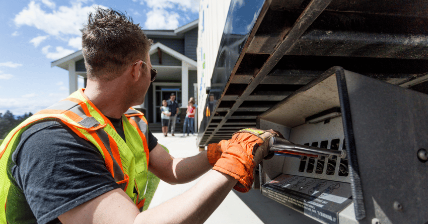<who>Photo Credit: Secure-Rite Mobile Storage, Secure-Rite truck dropping off a moving container