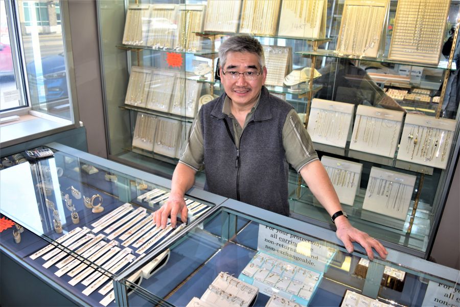 </who>Business has plummeted so much during the pandemic that Ken Ly says he has no choice but to close his Golden Gems Jewellery store.