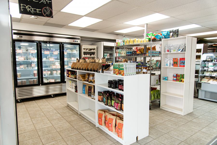 </who>Besides the bakery and deli, Erwin's also has some specialty groceries and prepared take-home foods.