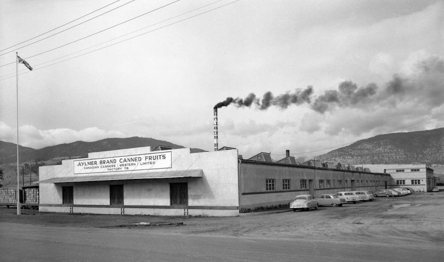 <who>Photo Credit: Okanagan Archive Trust Society</who>