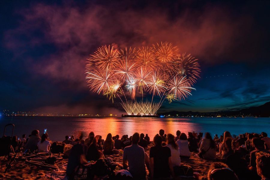 <who>Photo Credit: Honda Celebration of Light/Facebook