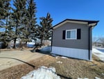Immaculate 3 Bed, 2 Bath Home! #83-1999 Highway 97 S Photo