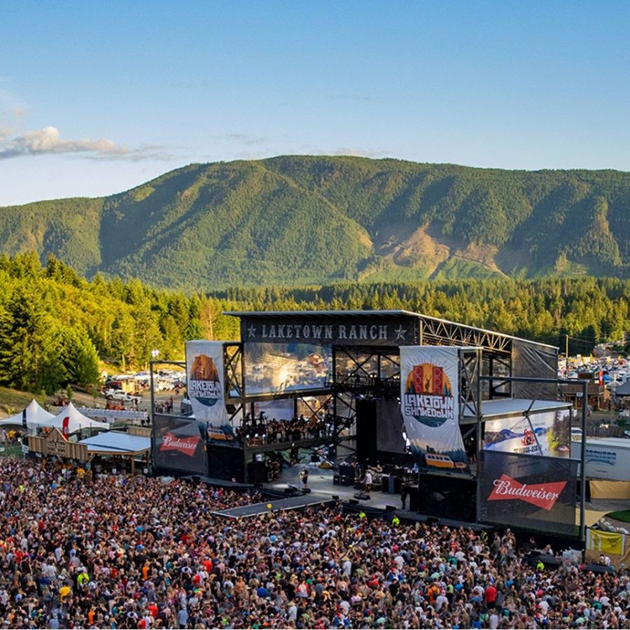 <who>Photo Credit: Laketown Shakedown