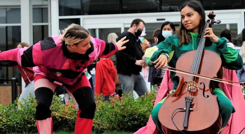 SKAMpede returns for a rollicking revue of outdoor theatre