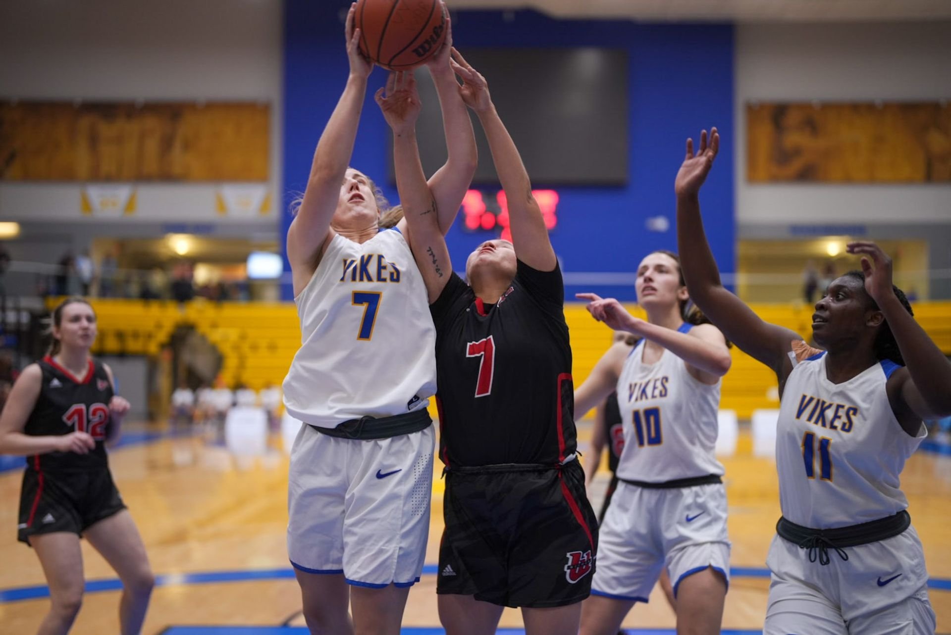 Vikes women bounce back with 86-84 win over Wesmen