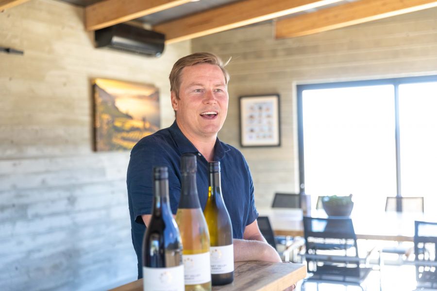 <who>Photo Credit: NowMedia/Gord Goble</who> GM Craig Pingle in the "Outlook" tasting room