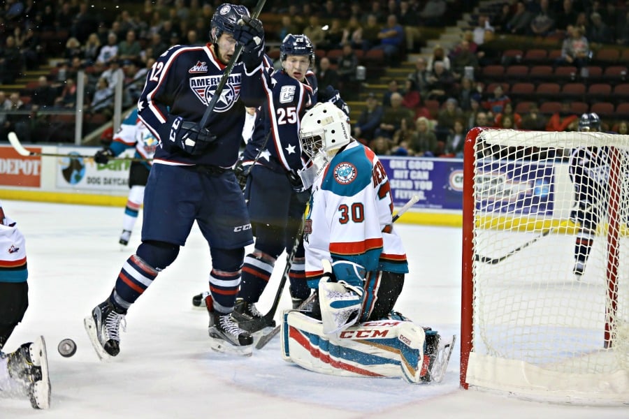 <who>Photo Credit: KelownaNow</who>Michael Herringer relieved Salmond to start the second period and helped the Rockets to their fourth straight win.