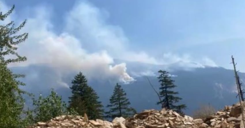 Pair of Shuswap wildfires continue to burn out of control as hot, dry ...