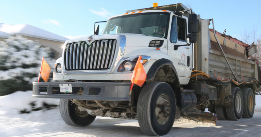 Crews working 'constantly' to clear snow and ice from Kelowna roads