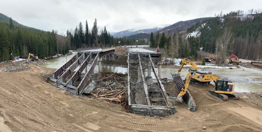 <who>Photo Credit: Government of BC</who>Bottletop Bridge