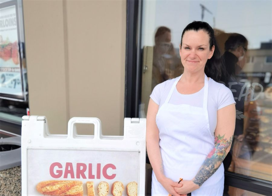 </who>Bakery manager Susan Eaton of COBS Kelowna came up with the idea not to charge loyal restaurant customers for the three weeks of no-dine-in restrictions.