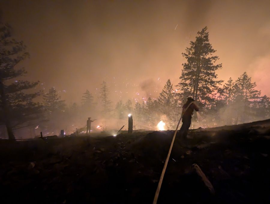 <who>Photo Credit: BC Wildfire Service