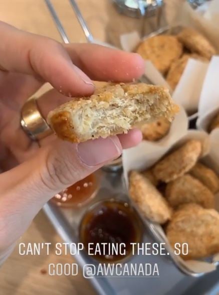 <who>Photo Credit: Erin Ireland/Instagram</who>Ireland showed off the inside of the plant-based nuggets in her Instagram story.