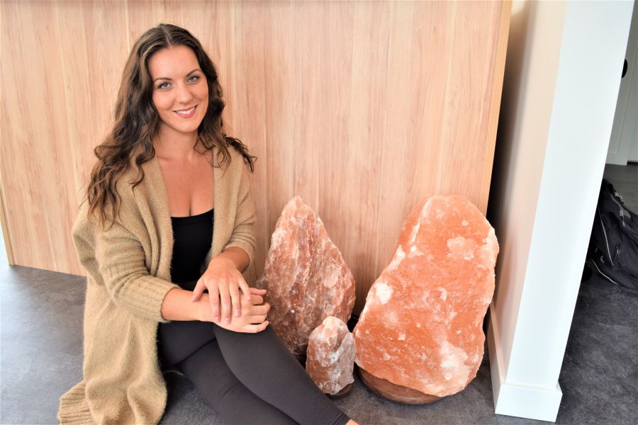 </who>Lindsay Krieg is the owner of Room+Pillar Salt Cave+Wellness Spa.