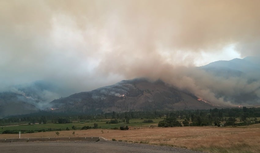 Photo taken of Snowy Mountain wildfire at 06:15 a.m., east flank south of Cawston.