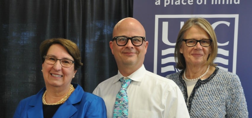 <who> Photo Credit: UBC Okanagan </who> Zach Walsh, assoc. professor of psychology in the Irving K. Barber School of Arts and Sciences, was also awarded a 2016 Teaching Excellence and Innovation award. He is pictured with Cynthia Mathieson, left, and Deborah Buszard.
