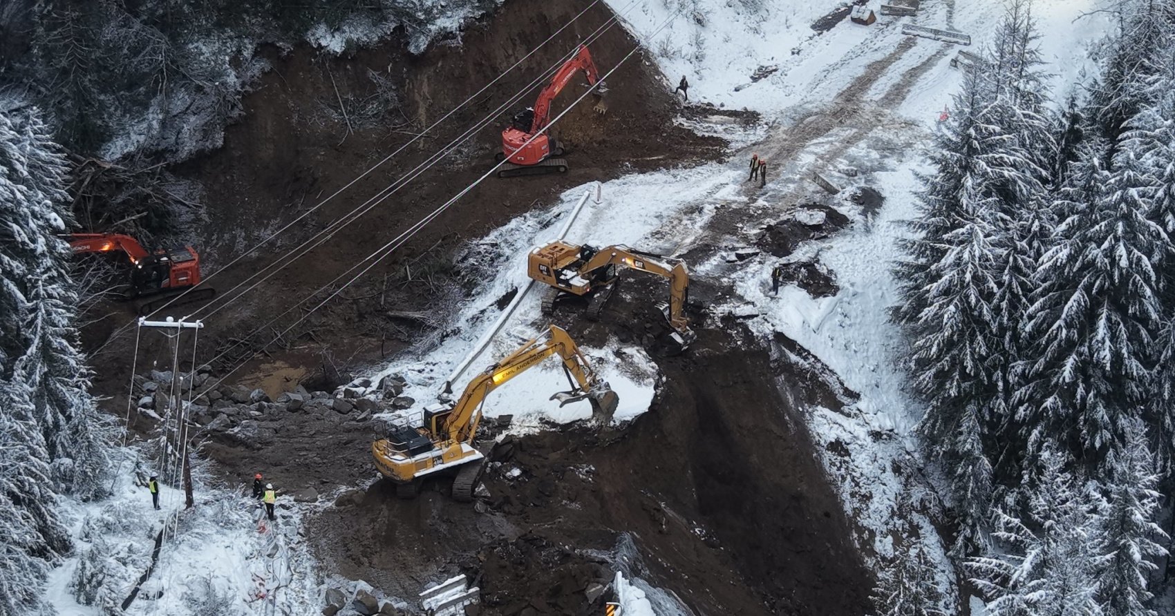 Ministry hopes to reopen Hwy 3 with ‘interim alignment’ as early as Boxing Day