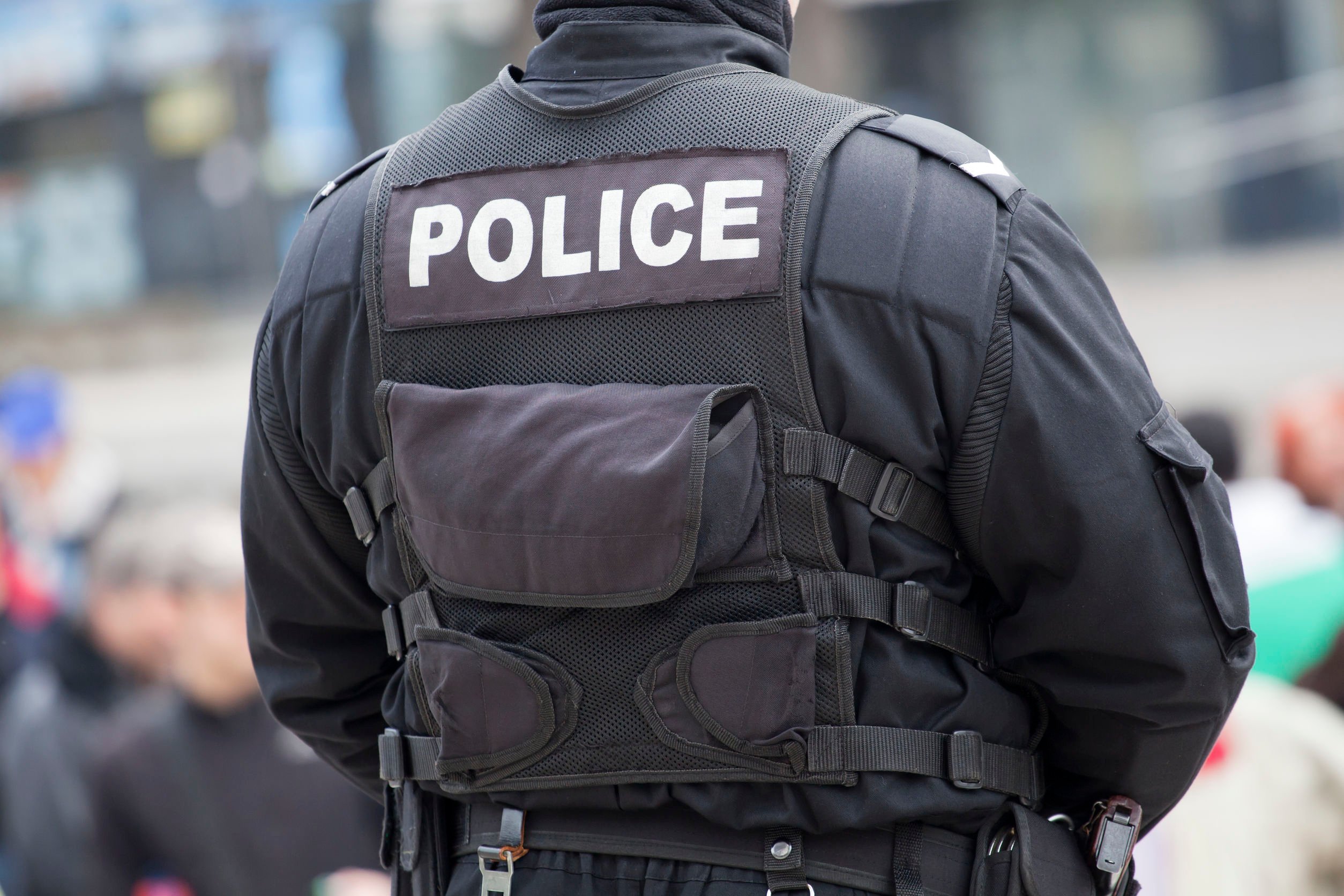 Nanaimo man arrested after multiple vehicles stolen from airport in Kelowna