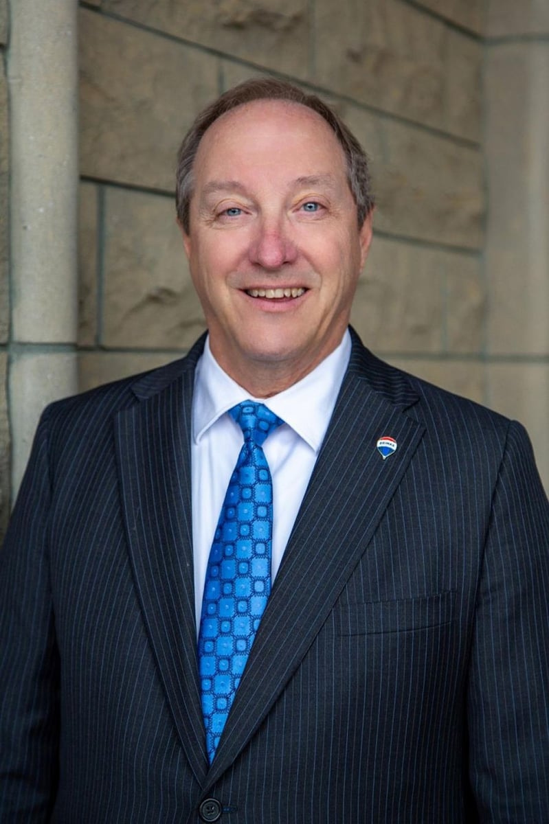 </who>Higher interest rates will likely slow down house buying and price increases, according to Elton Ash, the Kelowna-based executive vice-president of ReMax of Western Canada.