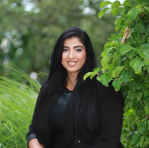 </who>Dr. Harmony Mir of Harmony Chiropractic and Wellness was named 'young entrepreneur of the year' at the 2022 awards.