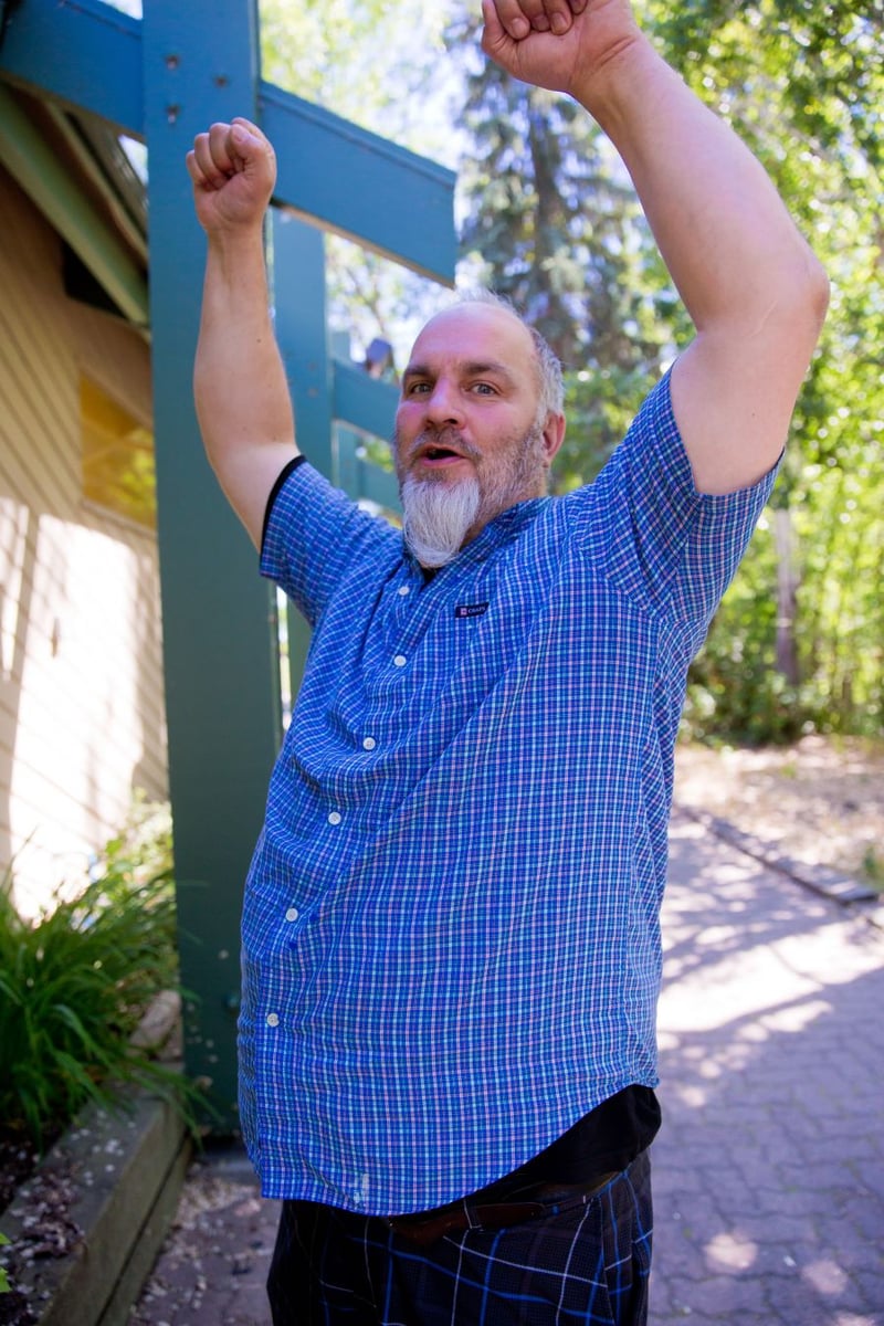 <who>Photo Credit: NowMedia</who> Paul Crawford explaining how he believes thieves accessed the Gallery roof