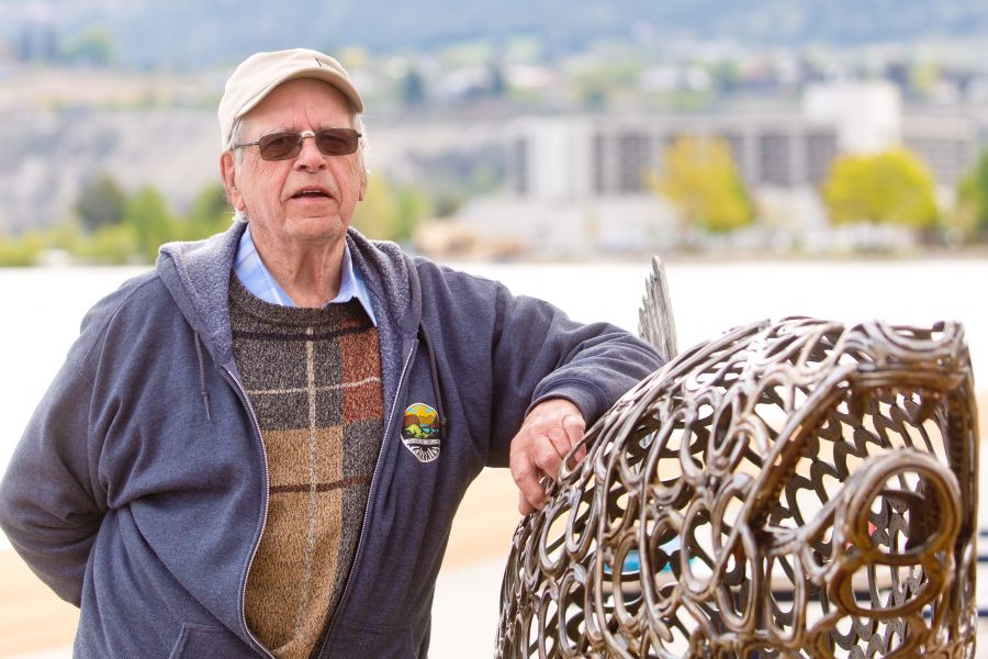 <who>Photo Credit: NowMedia/Gord Goble</who> Artist Jean Ouellon leans on his giant fish