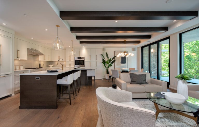 </who>An open-plan kitchen-dining-living room at 450 PARC.