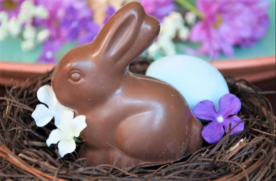 </who>The majority of us will be spending on, and eating, Easter chocolate this weekend.