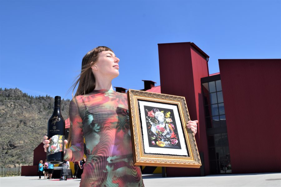 </who>Vancouver artist Kathy Ager created the painting that graces the label of the 2021 Lost Art Semillon ($30) from Red Barn Winery in Oliver.