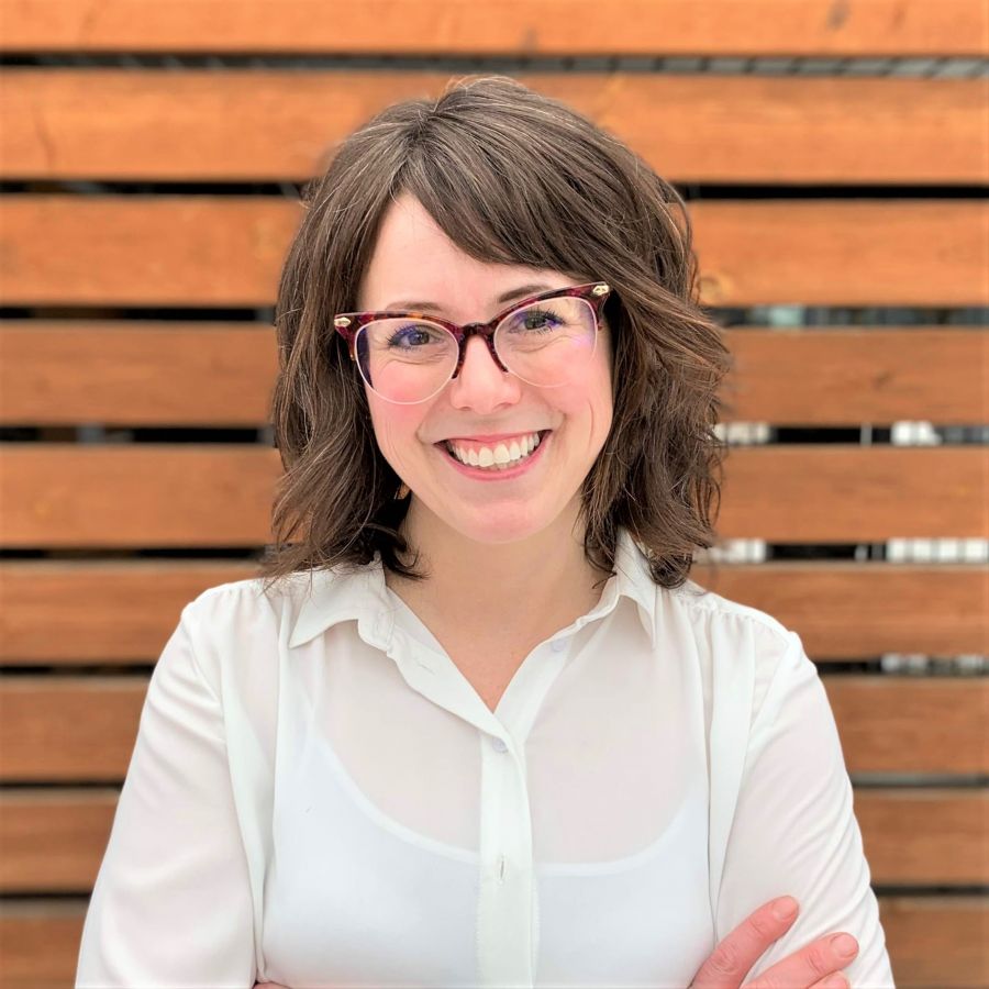 </who>There are signs of economic recovery and business and consumer confidence, according to Krista Mallory, manager of the Central Okanagan Economic Development Commission.