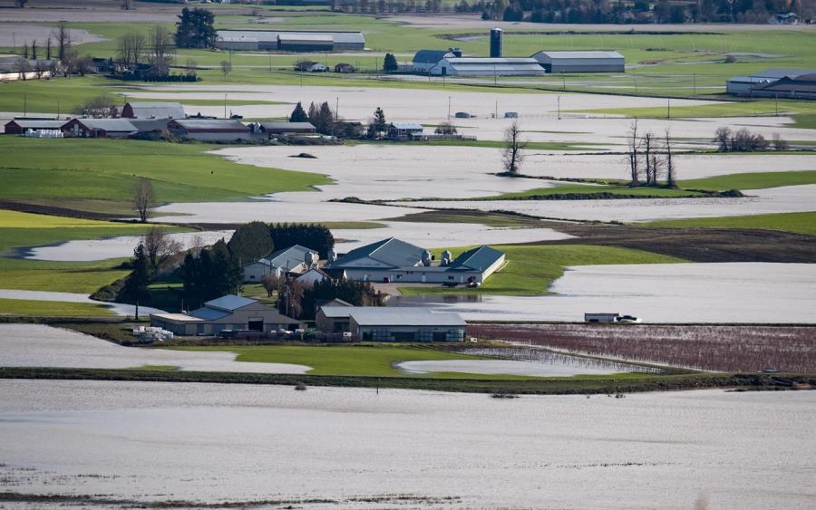 More military deployments amid flooding state of emergency