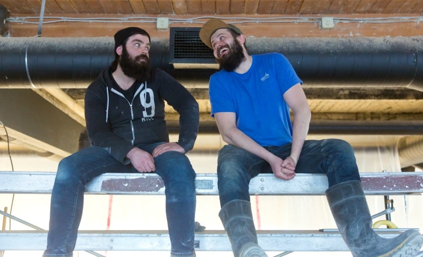 <who>Photo credit: NowMedia</who>Brewmaster Chris Vandenberg and GM Liam Peyton.