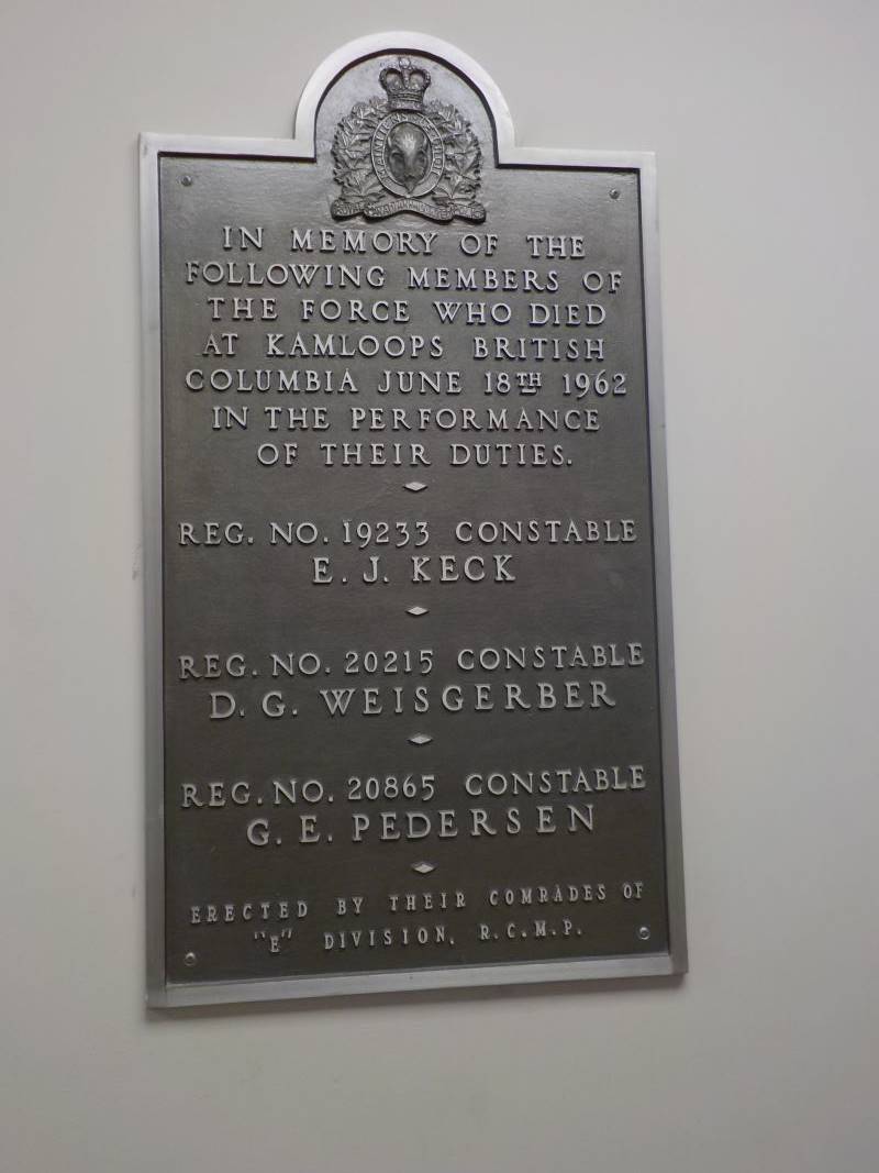 <who> Photo credit: RCMP </who> A similar plaque to the one stolen from the park.