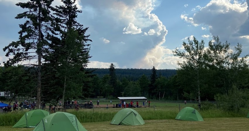 <who> Photo Credit: BC Wildfire Services / Smoke coming from the Flat Lake wildfire