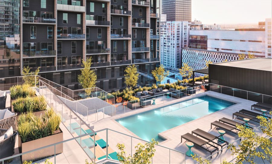 </who>Set amid skyscrapers in downtown Montreal is the roof-top pool at Humaniti Hotel.