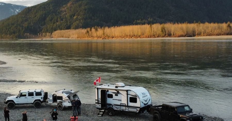 <who> Photo Credit: Traveland RV Supercentre </who>