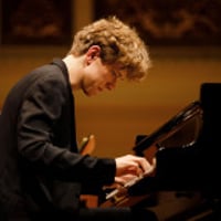 Jan Lisiecki, Piano