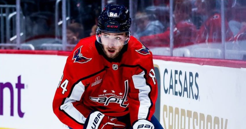 Blazers forward Ryan Hofer inks NHL contract with Capitals