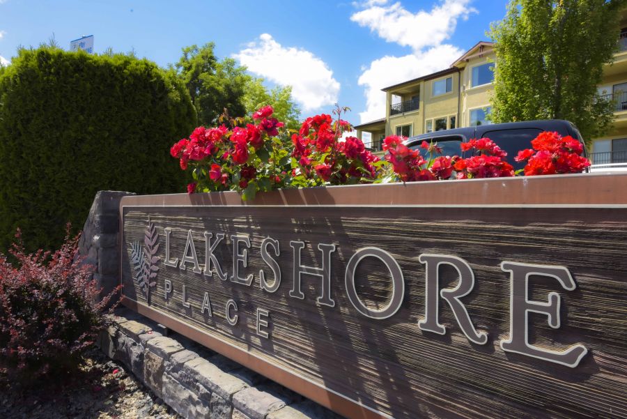 Accommodating and ample, Lakeshore Place is a peaceful place to retire
