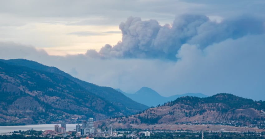 <who> Photo Credit: Courtesay of Micah McKerlich / View of the White Rock Lake fire from the upper Mission area of Kelowna