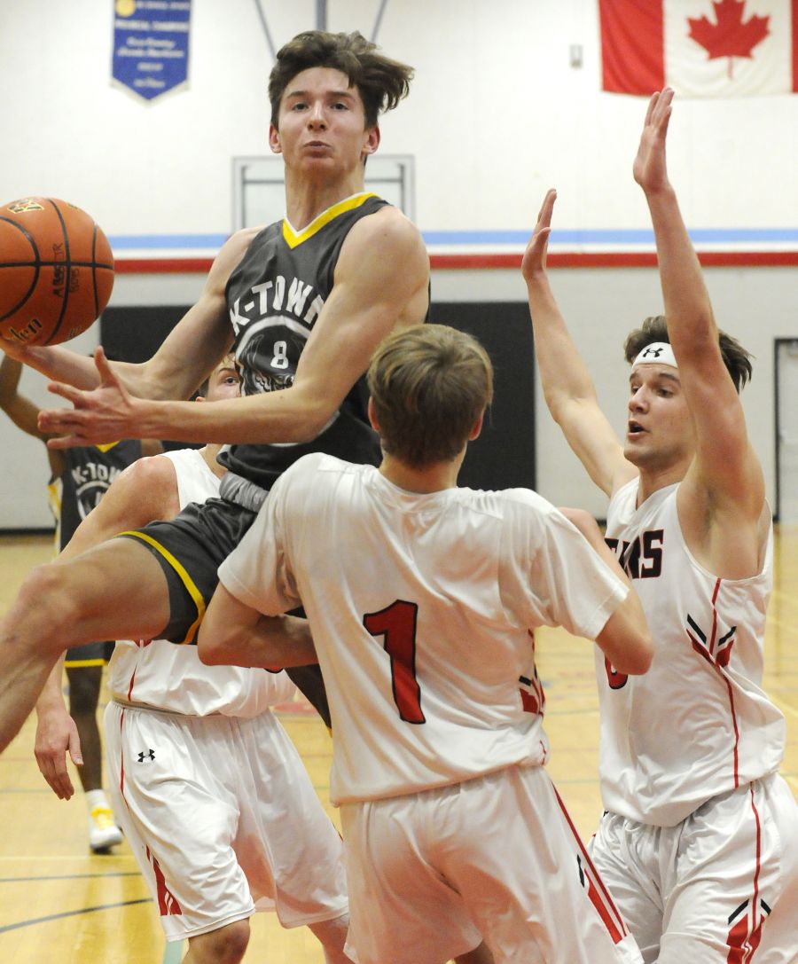 Jayden Lalonde rises above the crowd for two of the 17 points.