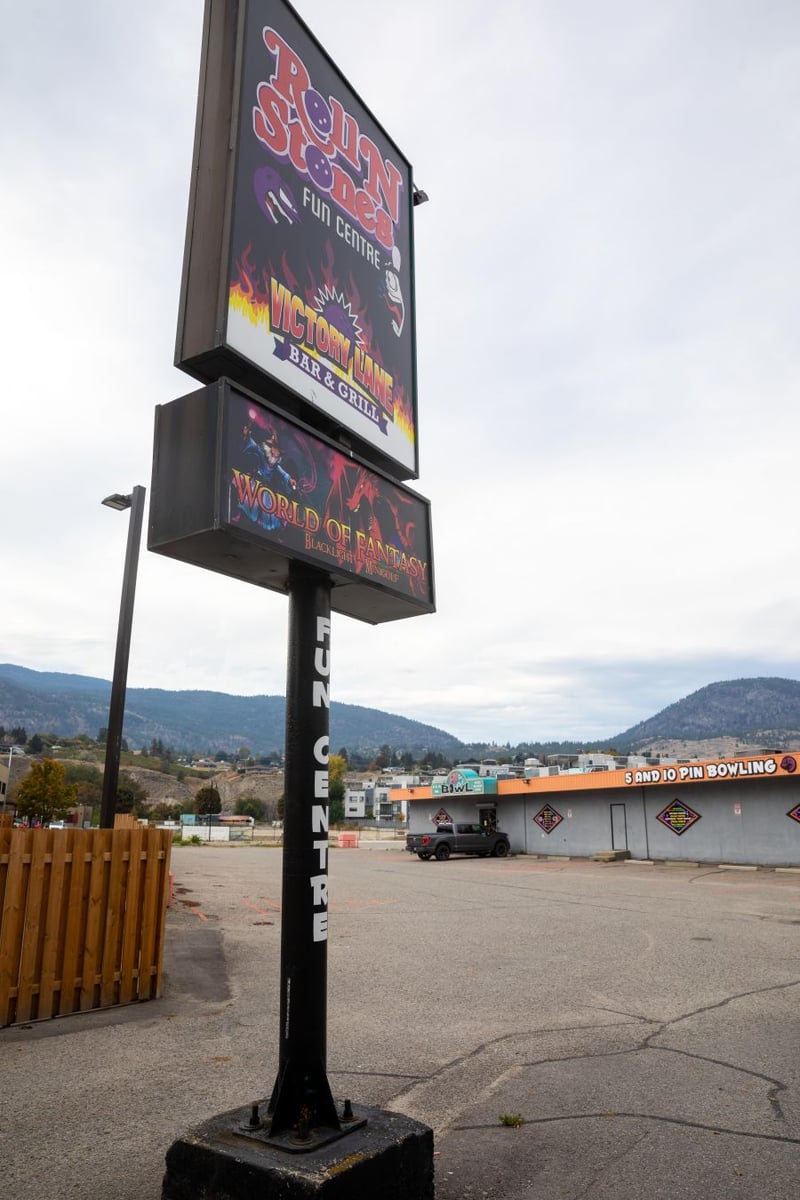 <who>Photo Credit: NowMedia/Gord Goble</who> Is it the last frame for Roll N Stones?