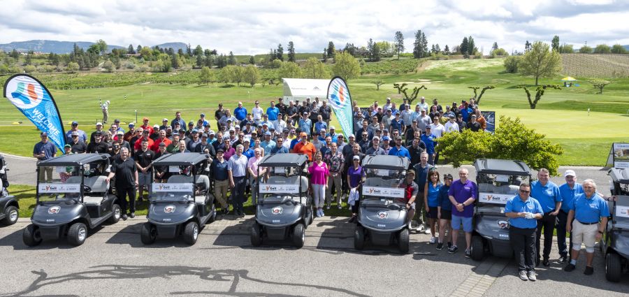 </who>This is the group who played in the Kelowna Chamber golf tournament last year.
