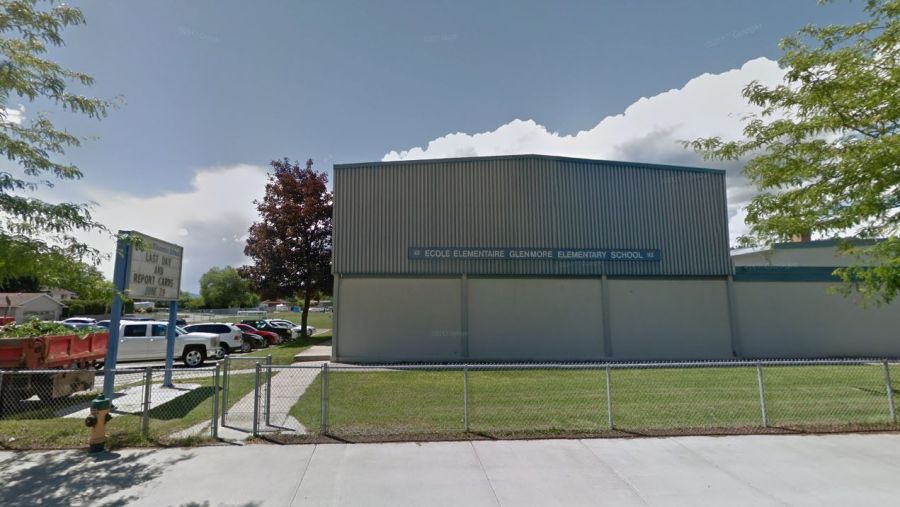 Glenmore Elementary School evacuated following nearby gas leak