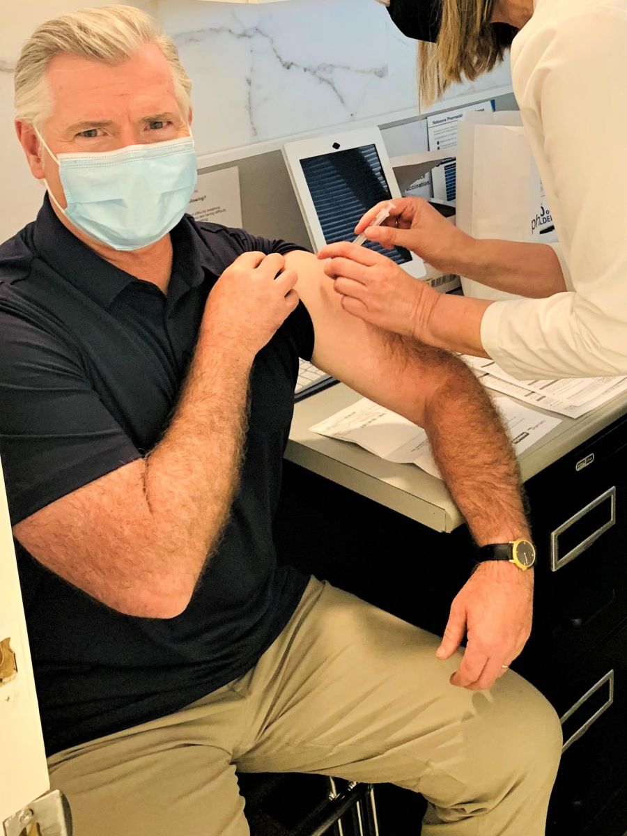 </who>NowMedia Group reporter Steve MacNaull received his second shot of AstraZeneca today at the pharmacy at Peter's Your Independent Grocer in Kelowna.