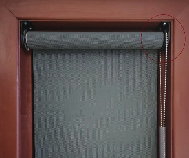 <who> Photo credit: Health Canada </who> Smartlux Manual Open Roller Shade (No-Guard Mechanism) Blinds.