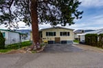 BRIGHT 3-BEDROOM HOME NEAR LAKE AND WINERIES Photo