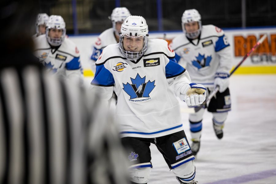 <who> Photo Credit: Cherie Morgan/Cherie Morgan Photography </who> Conner Bouchard had two goals and an assist in the Vees victory.